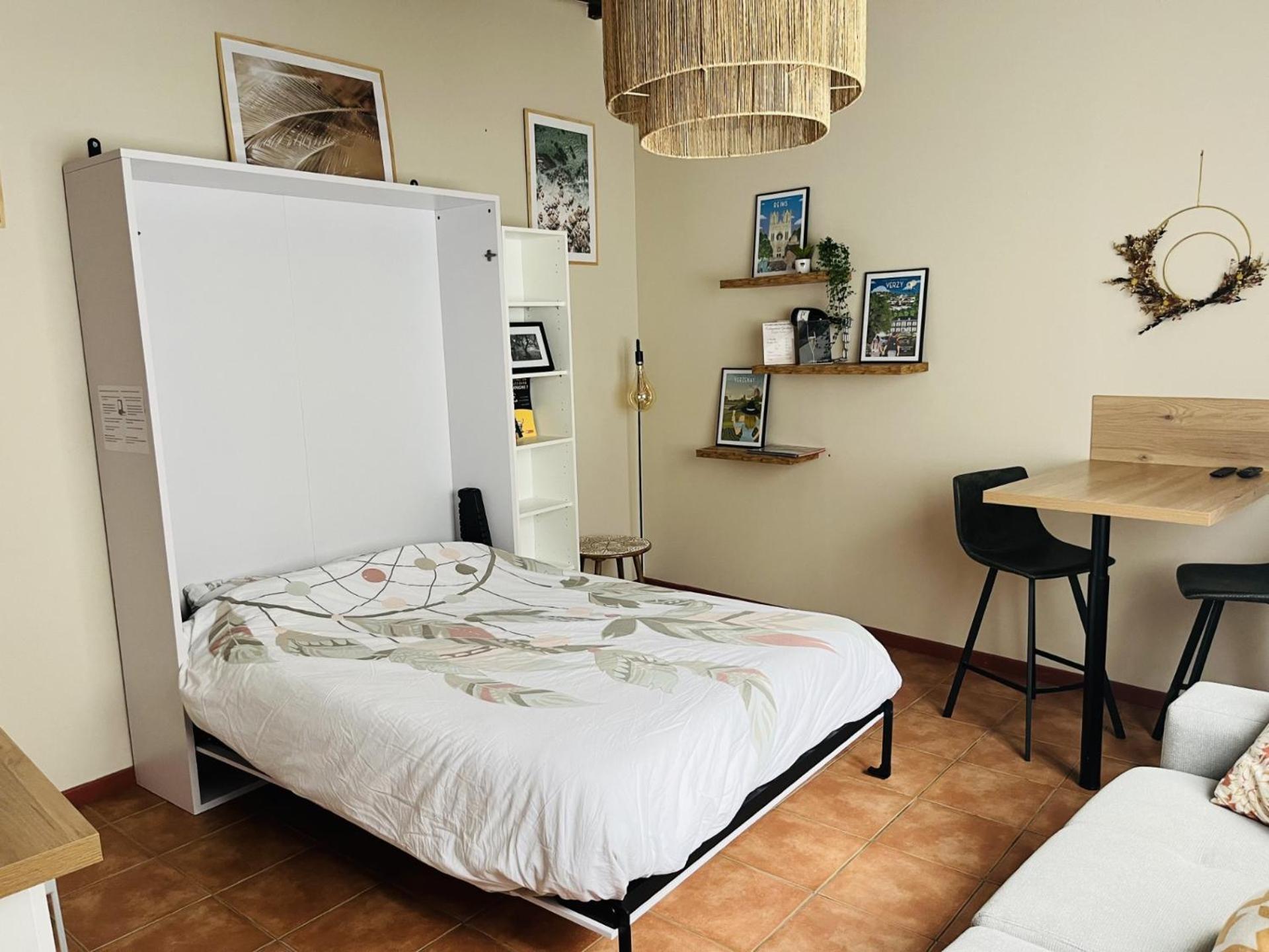 Logement, Plein Centre Du Village De Verzy Zewnętrze zdjęcie