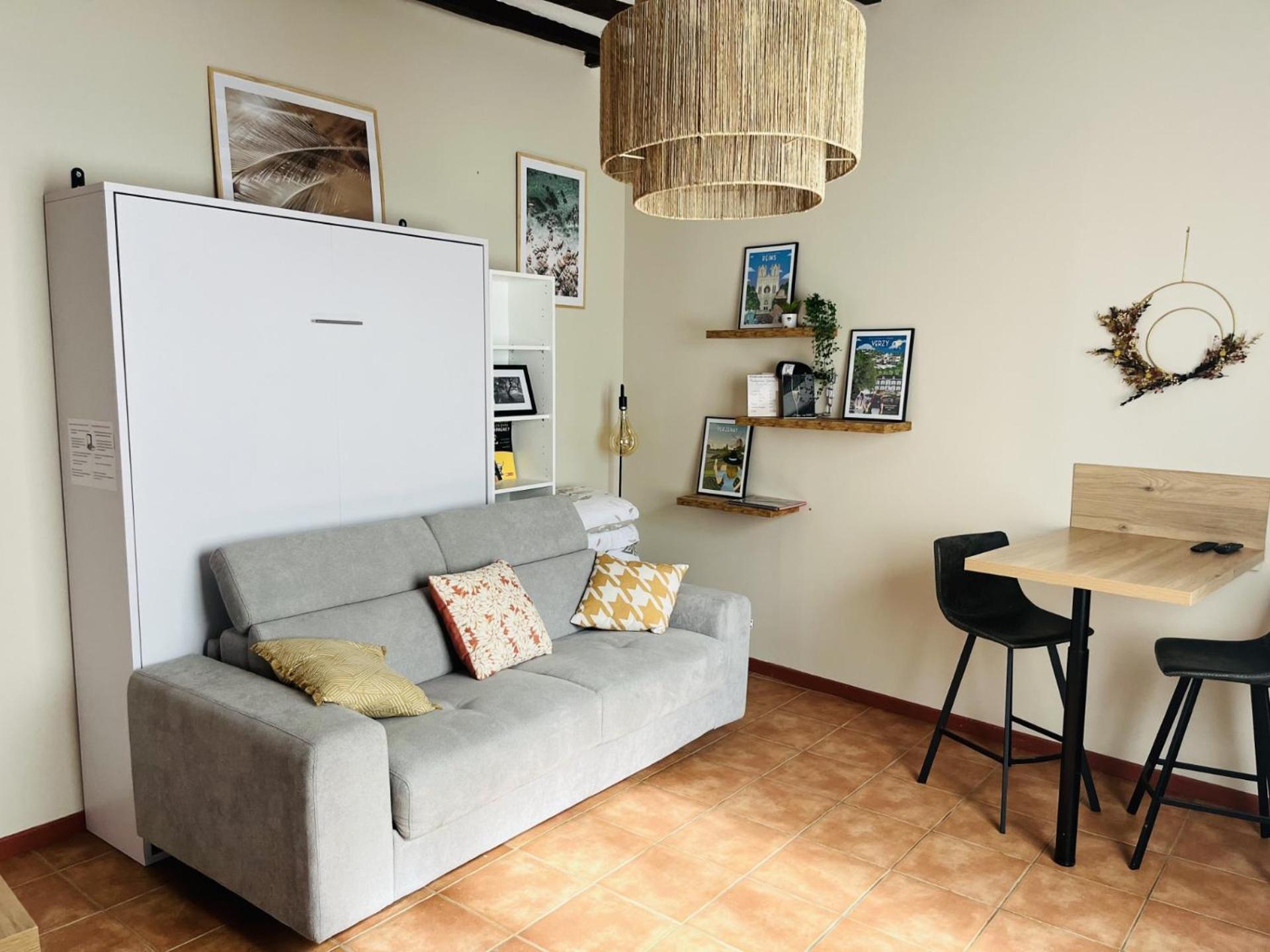 Logement, Plein Centre Du Village De Verzy Zewnętrze zdjęcie