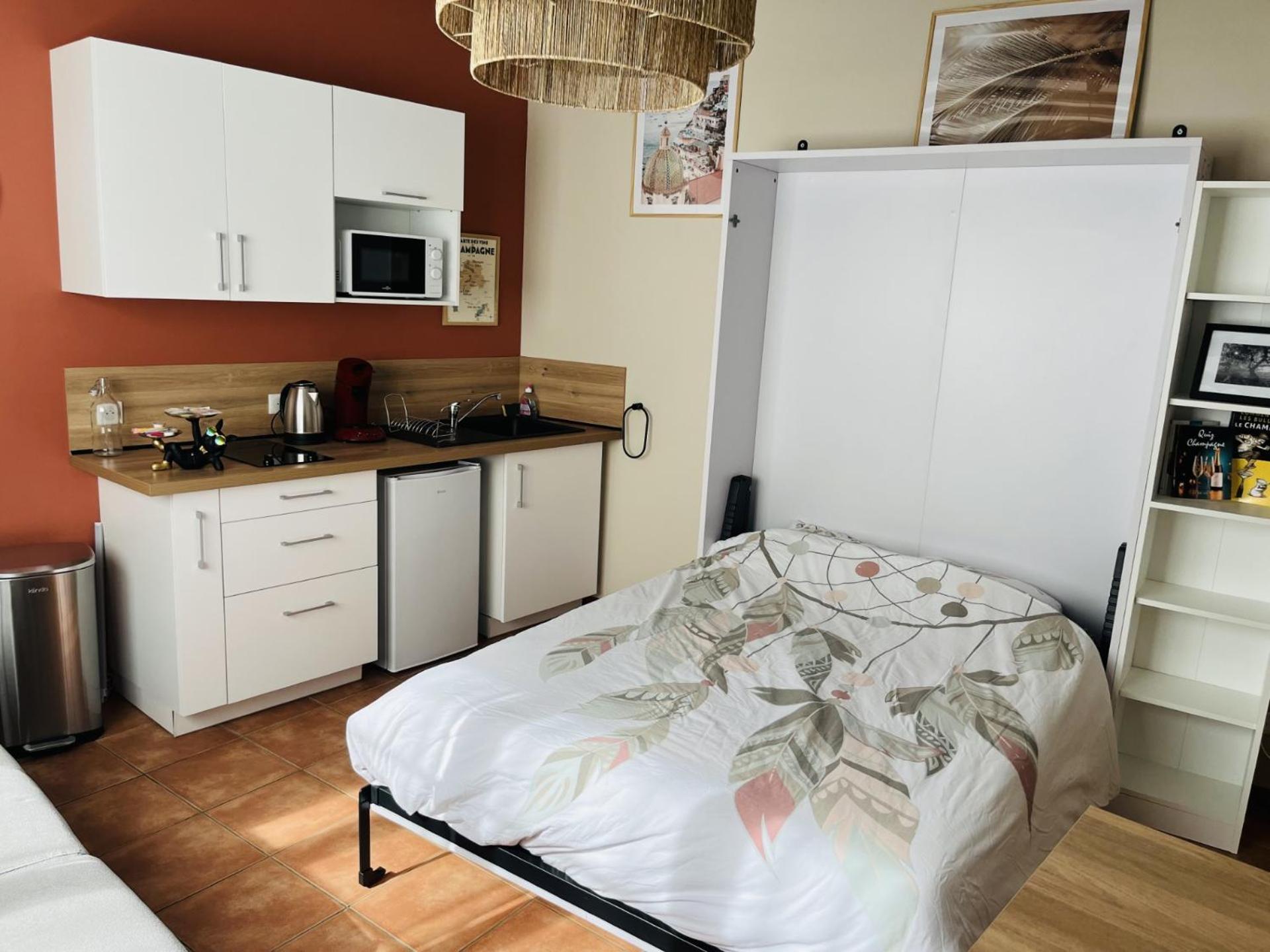 Logement, Plein Centre Du Village De Verzy Zewnętrze zdjęcie